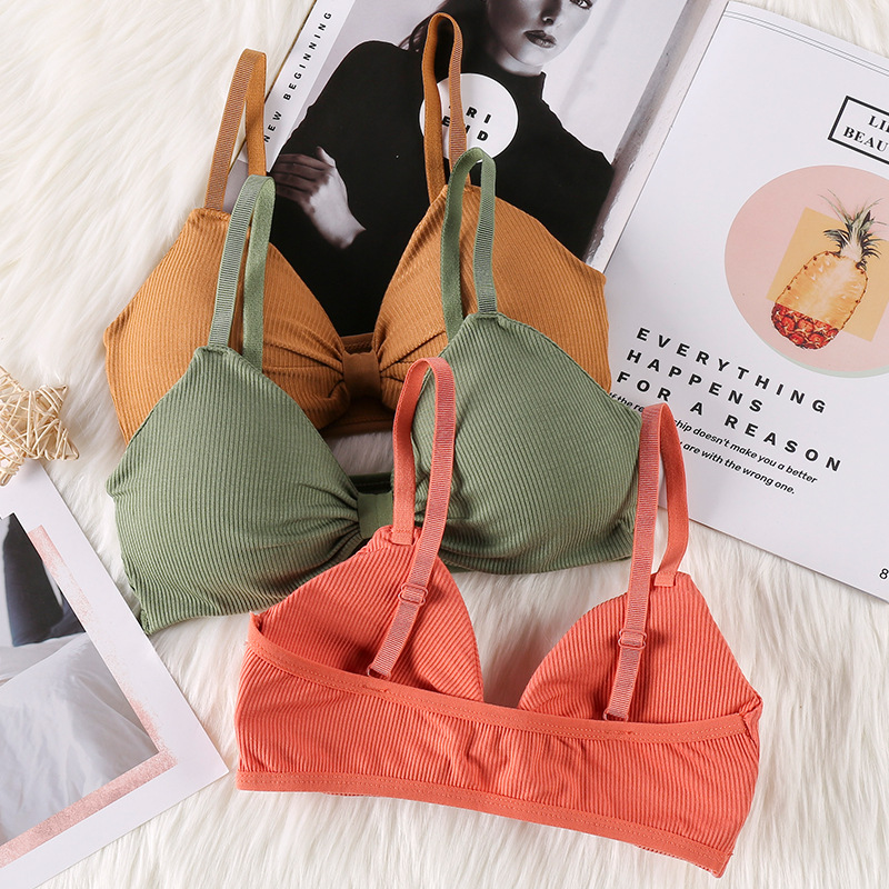 Seksowny sportowy biustonosz d – Bralette Triangle Set recenzja i cena